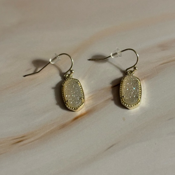 Kendra Scott Silver Tone Iridescent Drusy Drop Earrings 3/4” - Picture 7 of 11